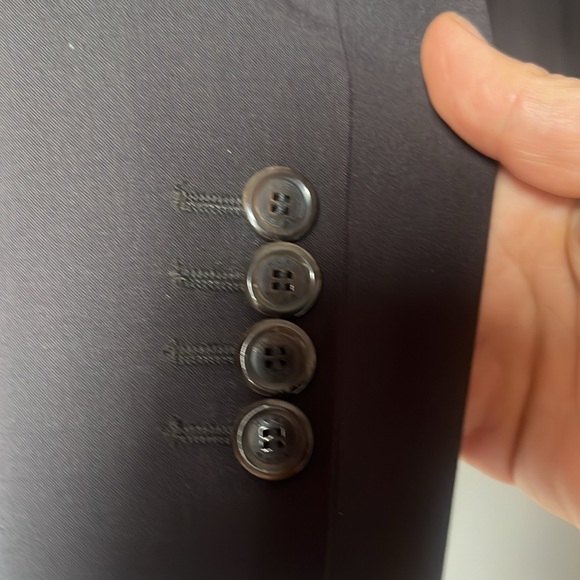 Hugo Boss short blazer. Pristine condition, worn a handful of times - Picture 4 of 4